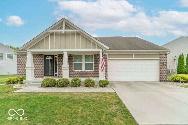 2448 Sandi Drive, Avon, IN 46123, photo 2 of 33