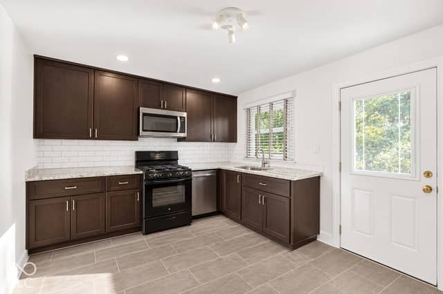 4905 Hillside Avenue, Indianapolis, IN 46205, photo 4 of 25