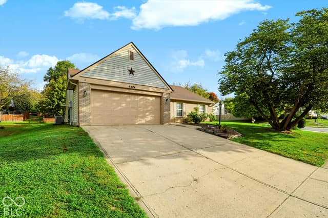 6404 Barberry Drive, Avon, IN 46123, photo 3 of 37