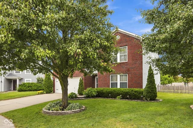 14555 Stewart Circle, Fishers, IN 46038, photo 4 of 35