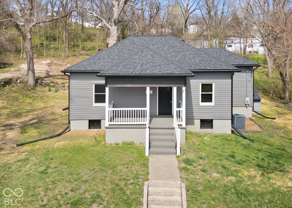 118 W Thornton Street, Paoli, IN 47454, photo 1 of 53