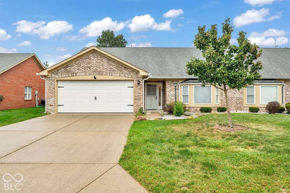 340 Lakewood Court, Avon, IN 46123, photo 1 of 33