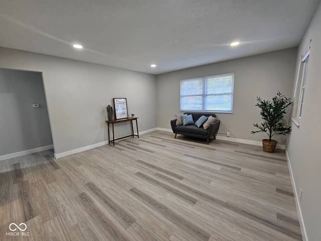 1641 Horizon Lane, Indianapolis, IN 46260, photo 5 of 33