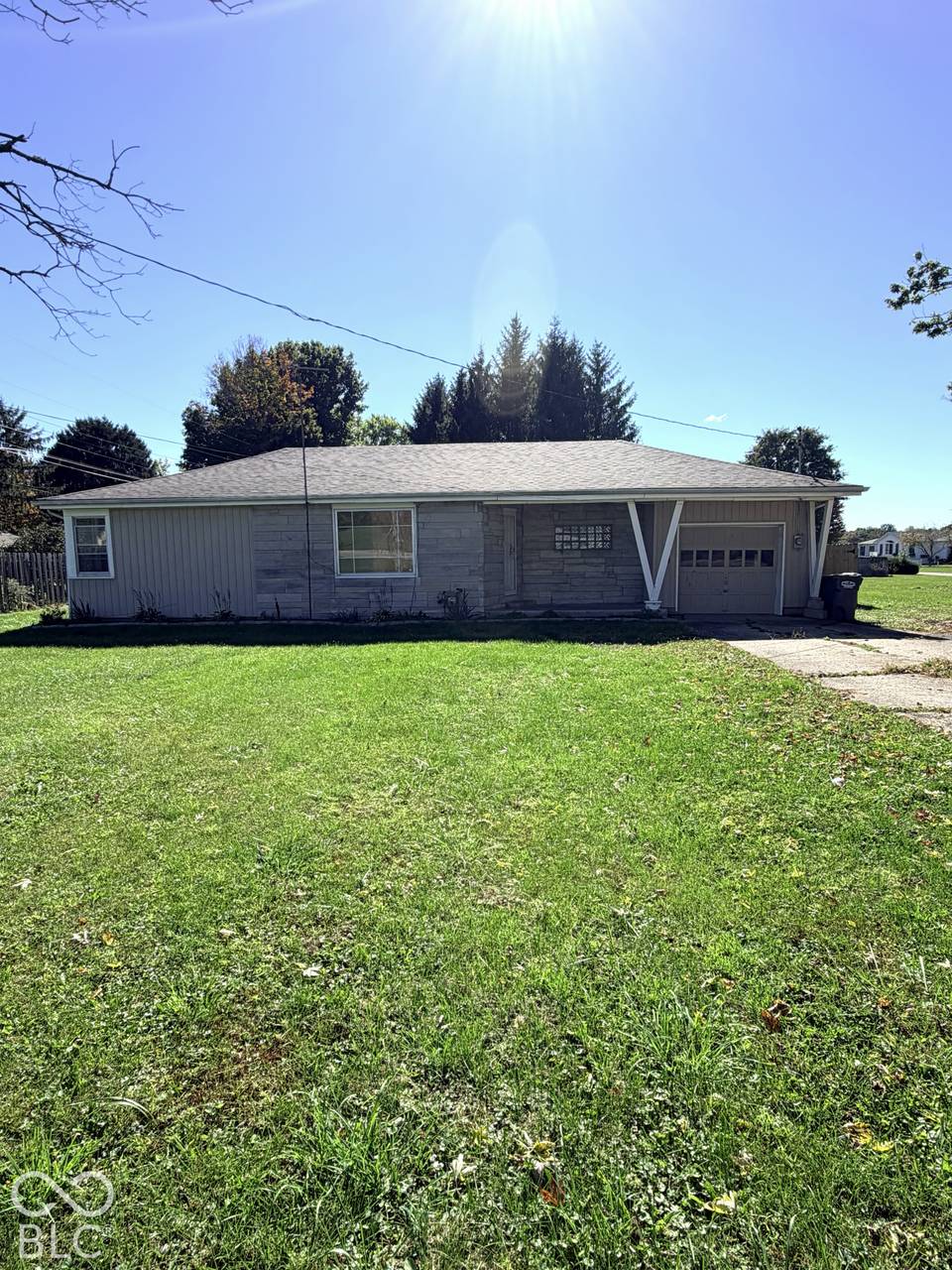 2733 W 38th Street W, Anderson, IN 46011, photo 1 of 9