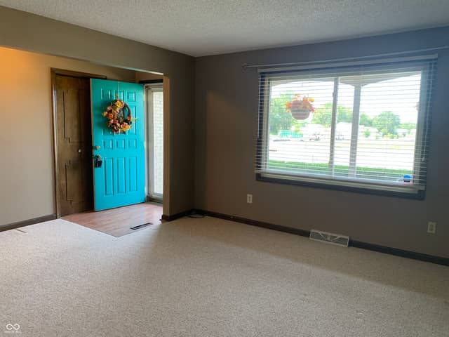 3311 Taylor Road, Columbus, IN 47203, photo 5 of 42