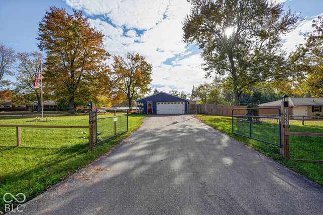 10495 Orchard Park W, Carmel, IN 46280, photo 4 of 47