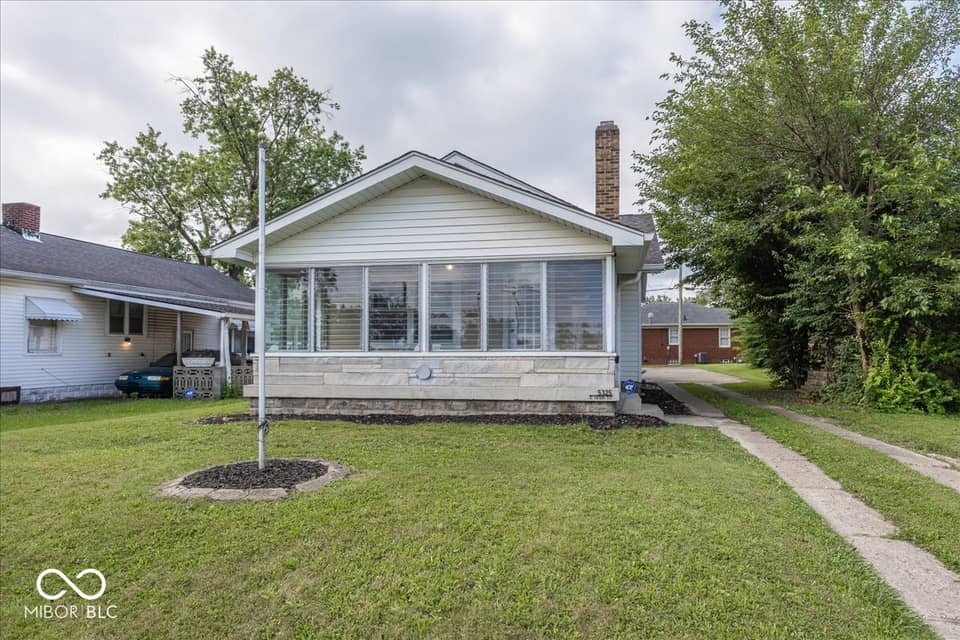 5325 E 10th Street, Indianapolis