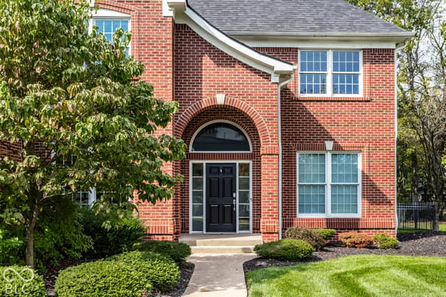 9252 Timberline Drive, Indianapolis, IN 46256, photo 4 of 53