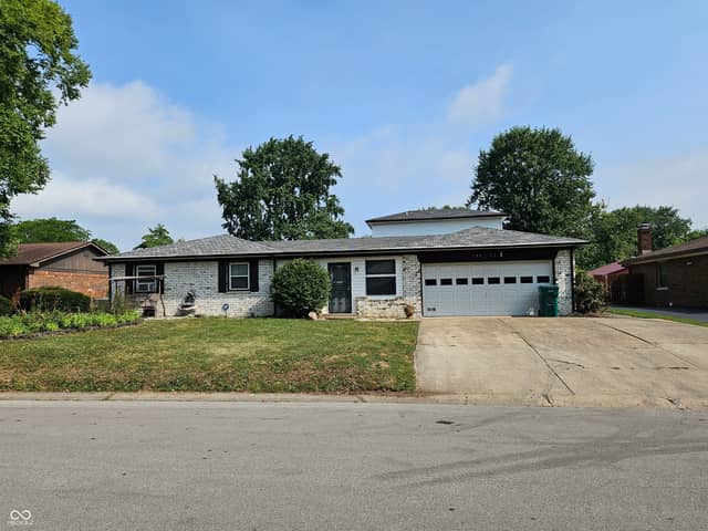 10422 Norman Road, Brownsburg, IN 46112, photo 2 of 30