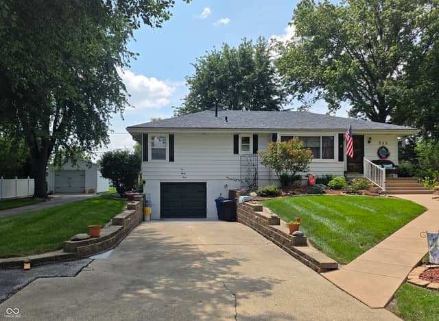 533 Lockerbie Road, Shelbyville, IN 46176, photo 3 of 60