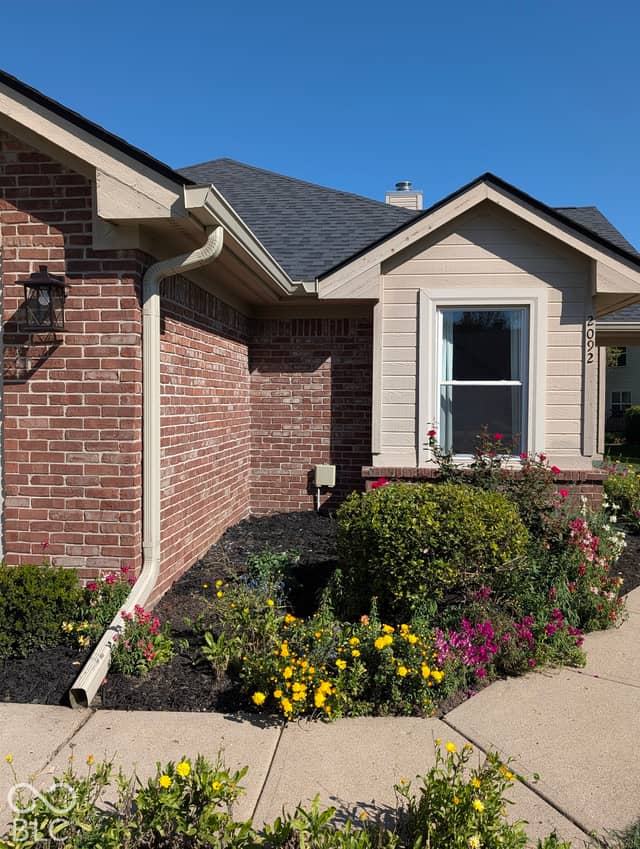 2092 Hodges Drive, Carmel, IN 46280, photo 2 of 8