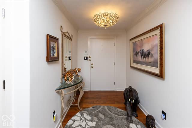 8650 Jaffa Court West Drive #33, Indianapolis, IN 46260, photo 4 of 27