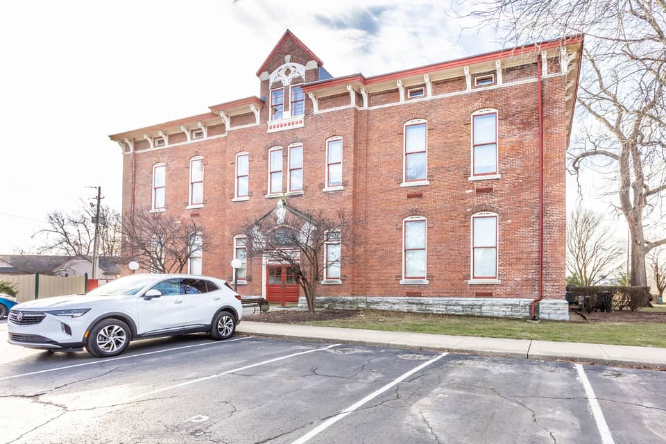 713 Buchanan Street #APT 13, Indianapolis