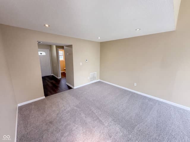 11307 Narrowleaf Drive, Indianapolis, IN 46235, photo 4 of 33