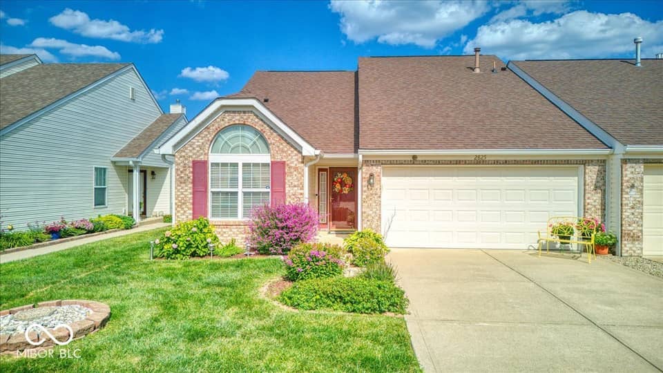 2825 Cadogan Drive, Greenwood