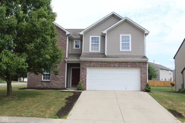 6455 Enclave Boulevard, Greenwood, IN 46143, photo 2 of 24