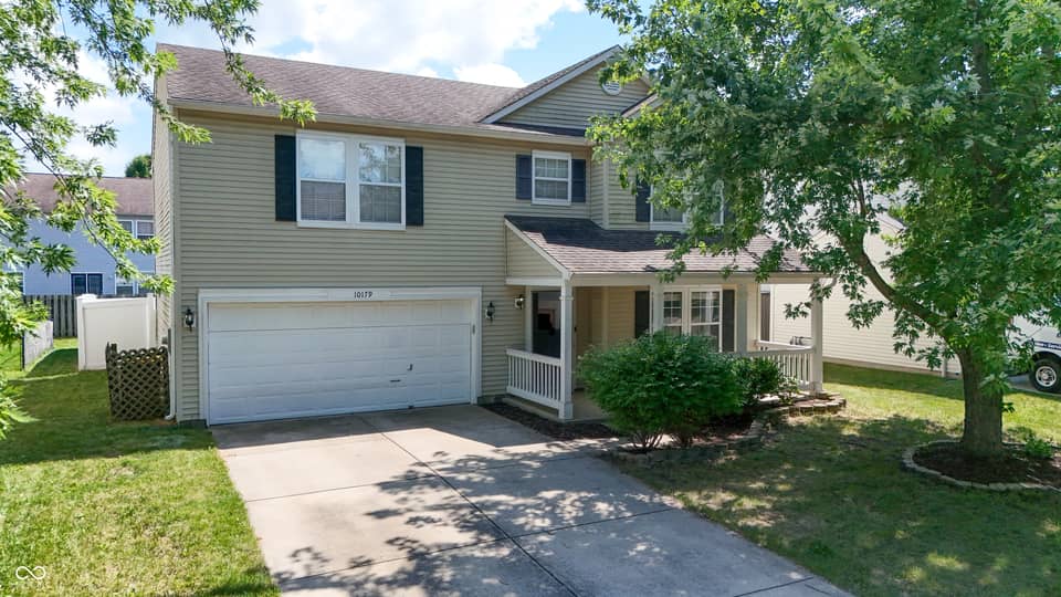10179 Holly Berry Circle, Fishers