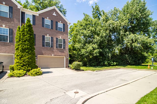 1037 Orlando Street, Carmel, IN 46032, photo 4 of 59