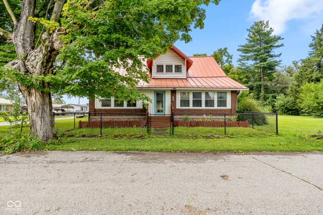 310 N Border Street, Paragon, IN 46166, photo 3 of 53