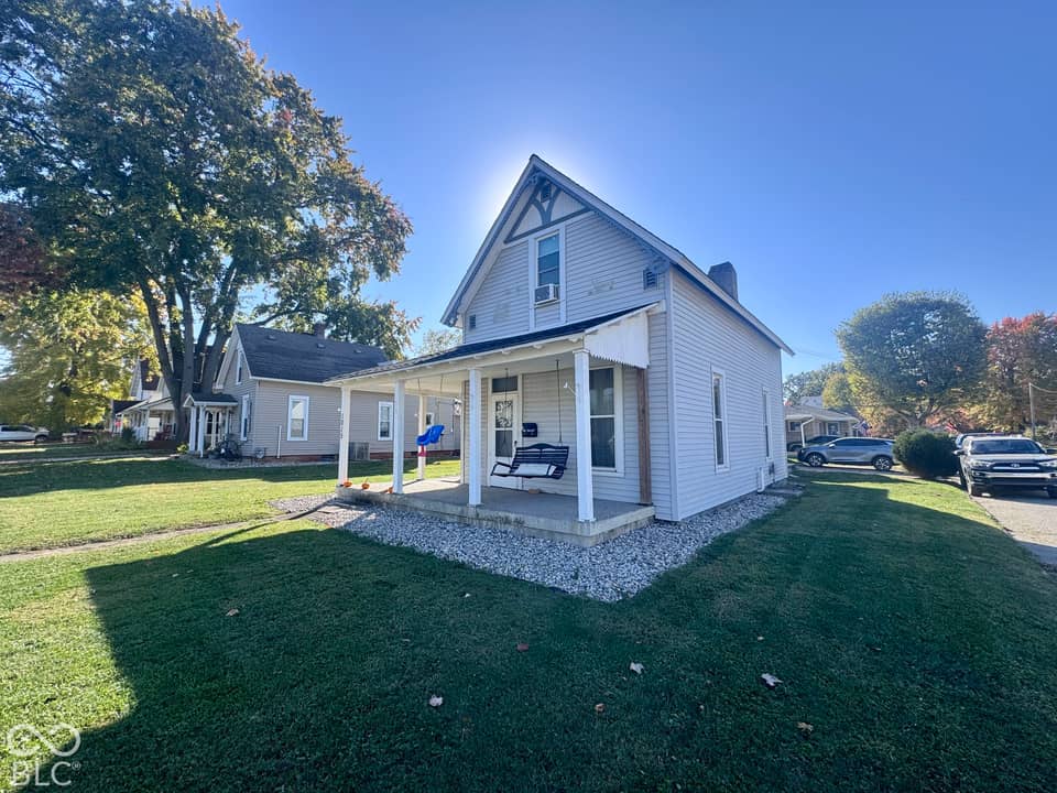 1015 W Market Street, Crawfordsville, IN 47933, photo 1 of 25