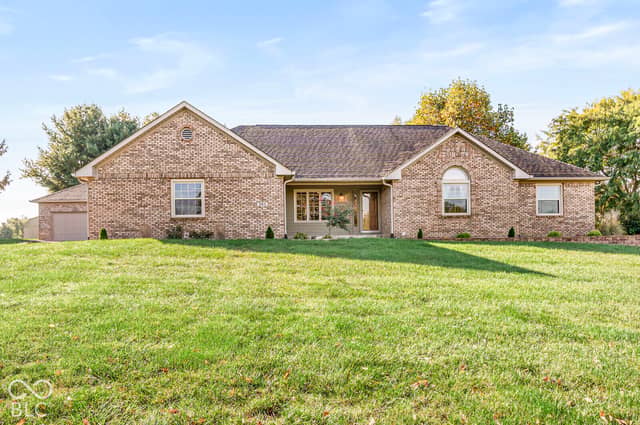 965 W Upland Court, Mooresville, IN 46158, photo 2 of 43