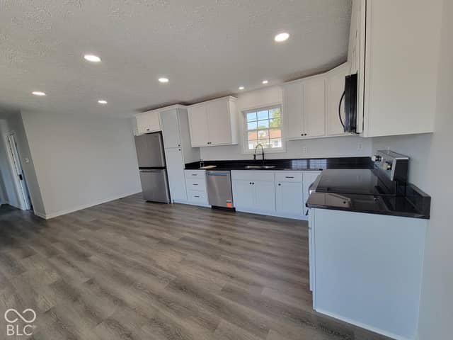 805 Holiday Drive, Seymour, IN 47274, photo 5 of 27