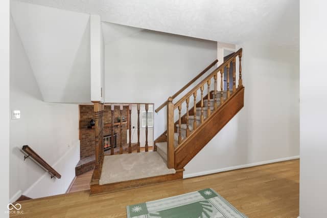 1503 Sandi Drive, Indianapolis, IN 46260, photo 5 of 40