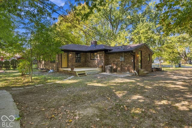 3045 W 69th Street, Indianapolis, IN 46268, photo 3 of 33