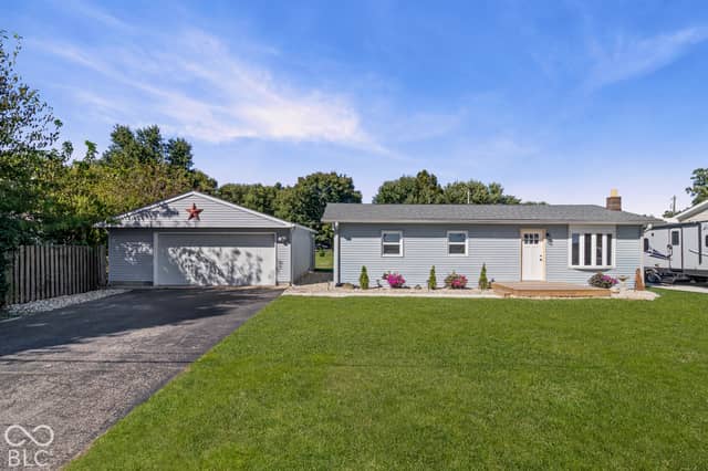 4180 Canatsey, Martinsville, IN 46151, photo 2 of 17