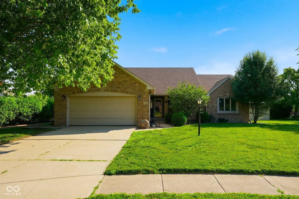 7909 Fennel Court, Indianapolis, IN 46237, photo 1 of 31