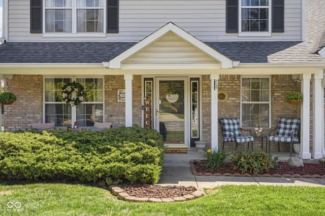 7995 Cobblesprings Drive, Avon, IN 46123, photo 4 of 46
