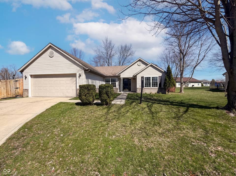 227 Park Place Court, Avon, IN 46123, photo 1 of 23