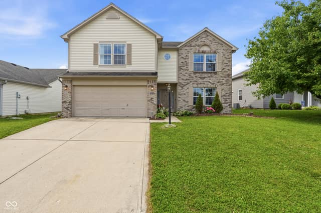 3915 Rosefinch Circle, Indianapolis, IN 46228, photo 3 of 38