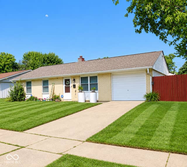 9944 Catalina Drive, Indianapolis, IN 46235, photo 3 of 29