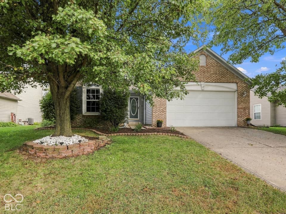 6276 Briargate Drive, Zionsville, IN 46077, photo 1 of 53