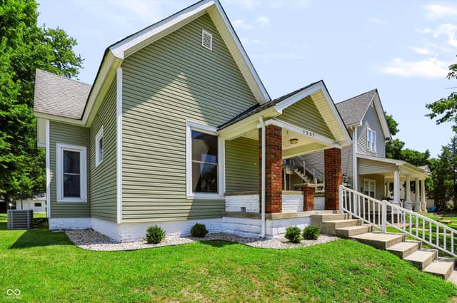 1507 Lafayette Avenue, Columbus, IN 47201, photo 2 of 34