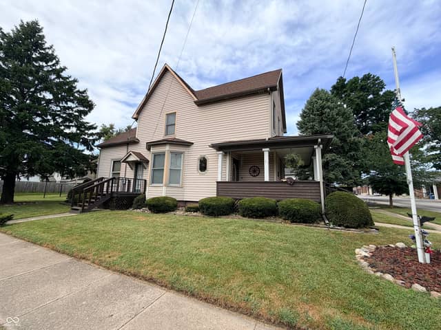 214 S Howard Street, Oxford, IN 47971, photo 3 of 37