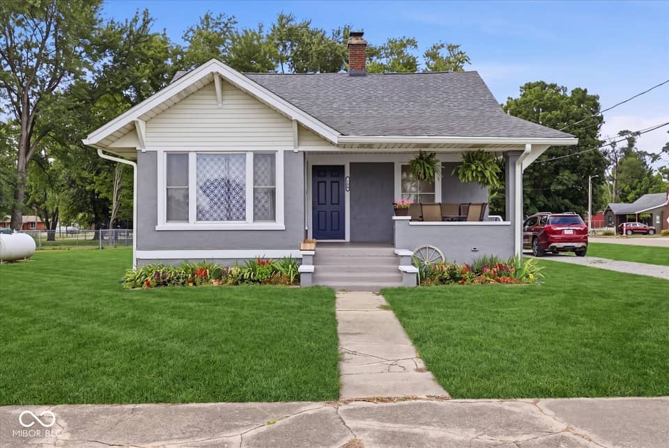 102 W Main Street, Fairland