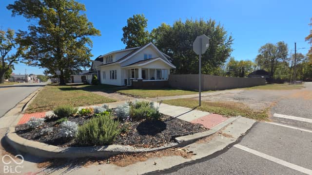214 W 2nd, Veedersburg, IN 47987, photo 3 of 30