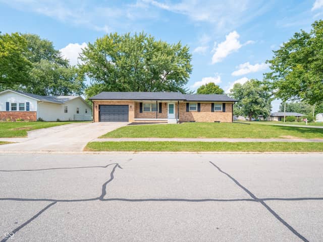 100 Merlin Drive, Franklin, IN 46131, photo 3 of 64