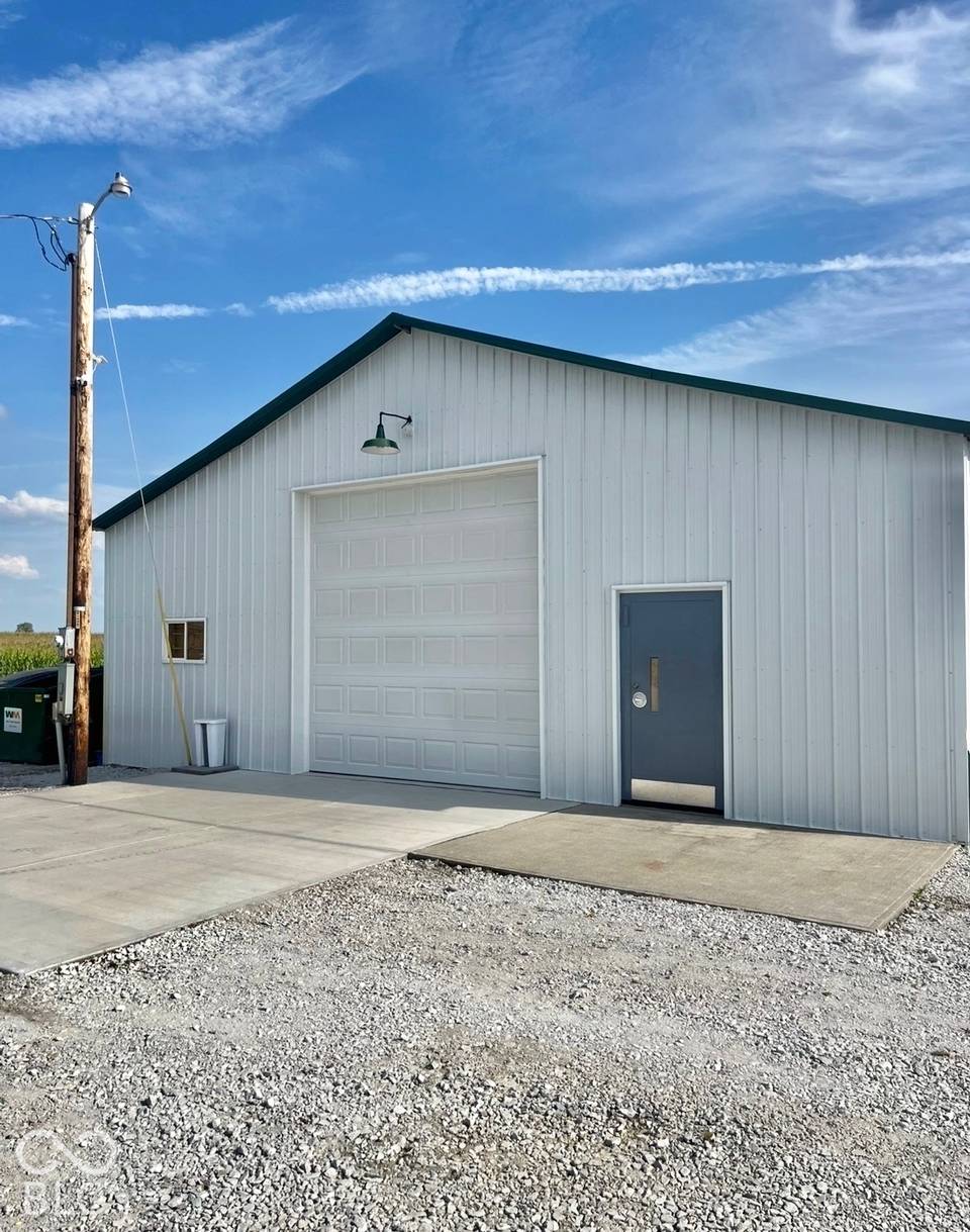 9317 W S State Road 42 Road, Stilesville