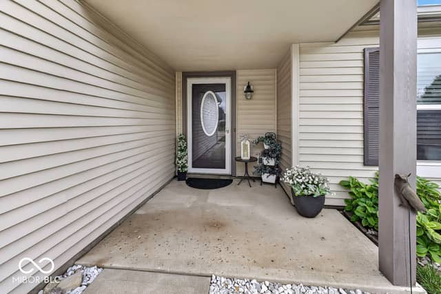3335 Summer Breeze Lane, Indianapolis, IN 46239, photo 4 of 37