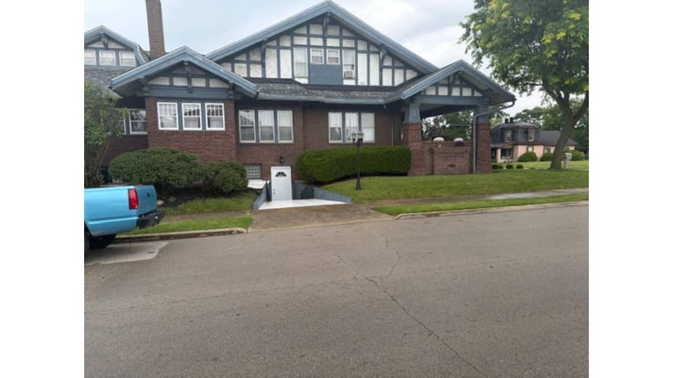401 W Washington, Hartford City