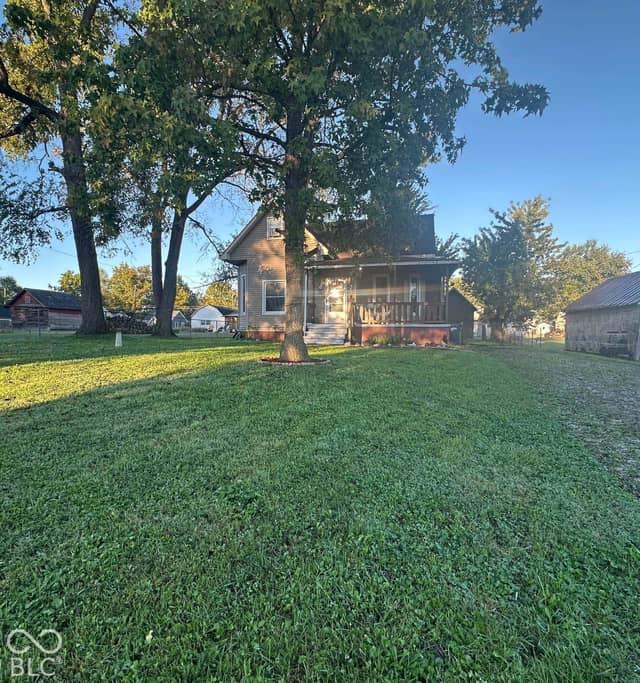 462 N Bond Street, Scottsburg, IN 47170, photo 2 of 26
