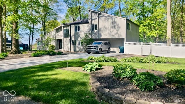 4701 N Weir Drive, Muncie, IN 47304, photo 3 of 49