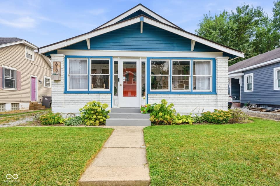 619 Kessler Boulevard East Drive, Indianapolis, IN 46220, photo 1 of 23