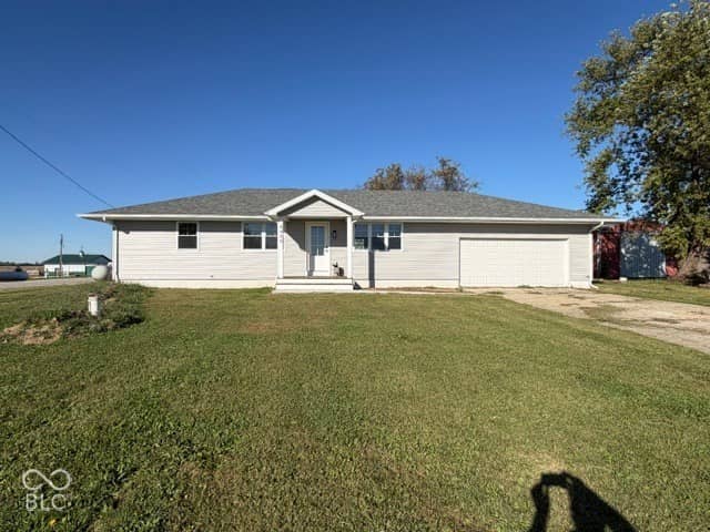 8499 S State Road 71, Dana