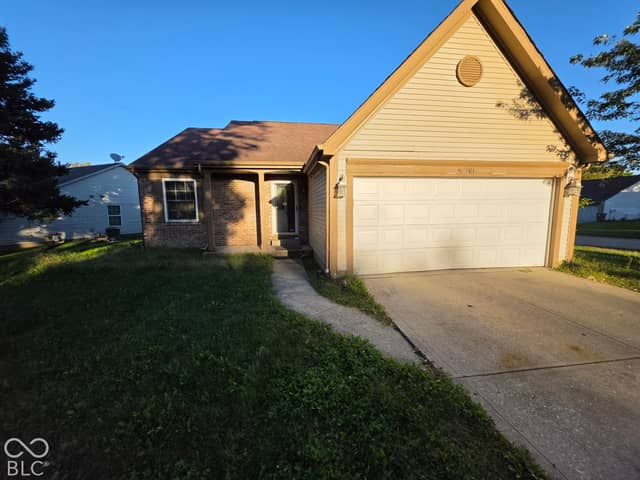 5001 Falcon Grove Drive, Indianapolis, IN 46254, photo 3 of 28