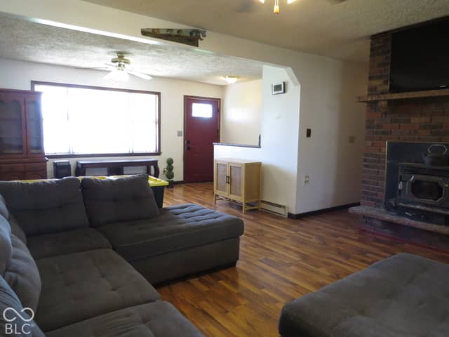 8870 W 450 S, Columbus, IN 47201, photo 4 of 25