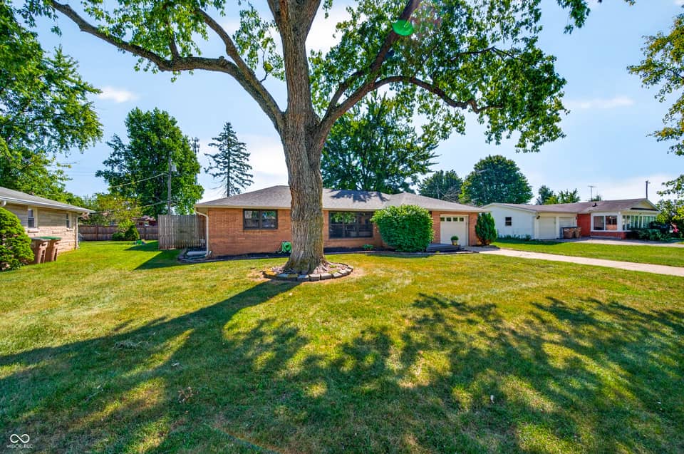 2663 Forest Drive, Columbus, IN 47201, photo 1 of 28